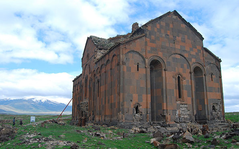 Kars turizmine yeni bir yön çizen Doğu Ekspresi’ni bekliyoruz