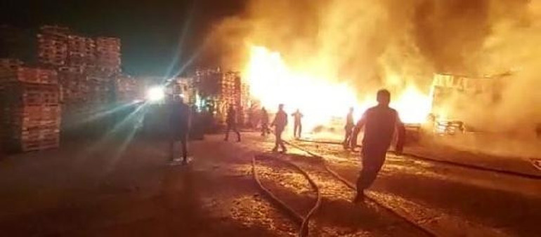 Gebze’de palet fabrikasında yangın Küle döndü