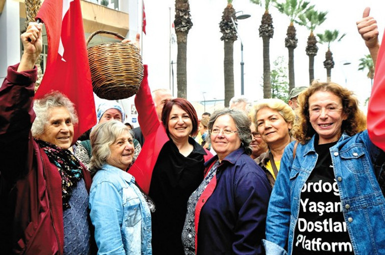 Kadın eli değince yıldızı parladı