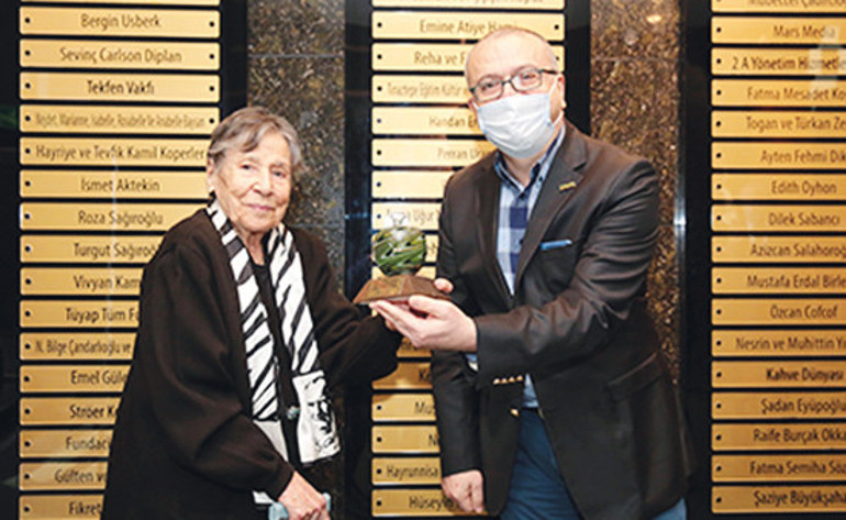 Handan Uran Ertuğruldan 5.5 milyonluk bağışla veda