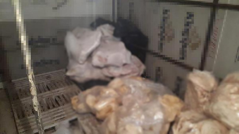 Eskişehir’de 242 kilo kaçak et ve binlerce sahte dezenfektan ele geçirildi