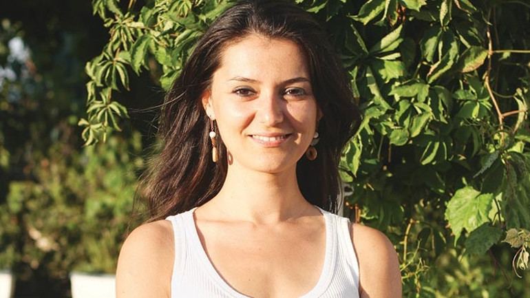 Sırra kadem basmak da nesi