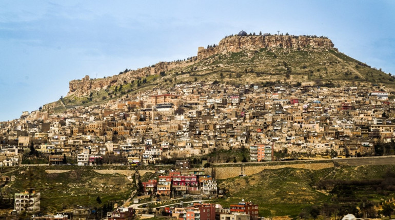 Kahkaha dolu ekip Mardin’de