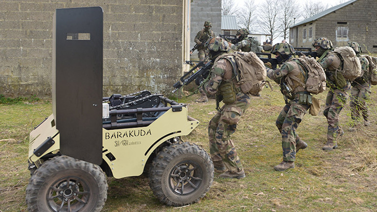 Korkulan senaryo gerçek oldu: İşte Boston Dynamicsin robot köpeğinin yeni işi