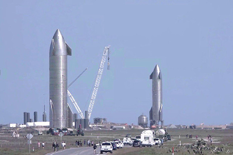 Bezos ve Musk yine karşı karşıya geldi, son gülen iyi güldü