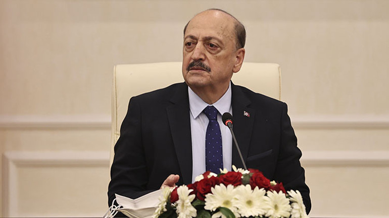 Bakanlıklarda devir teslim törenleri