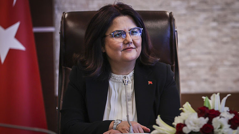 Bakanlıklarda devir teslim törenleri