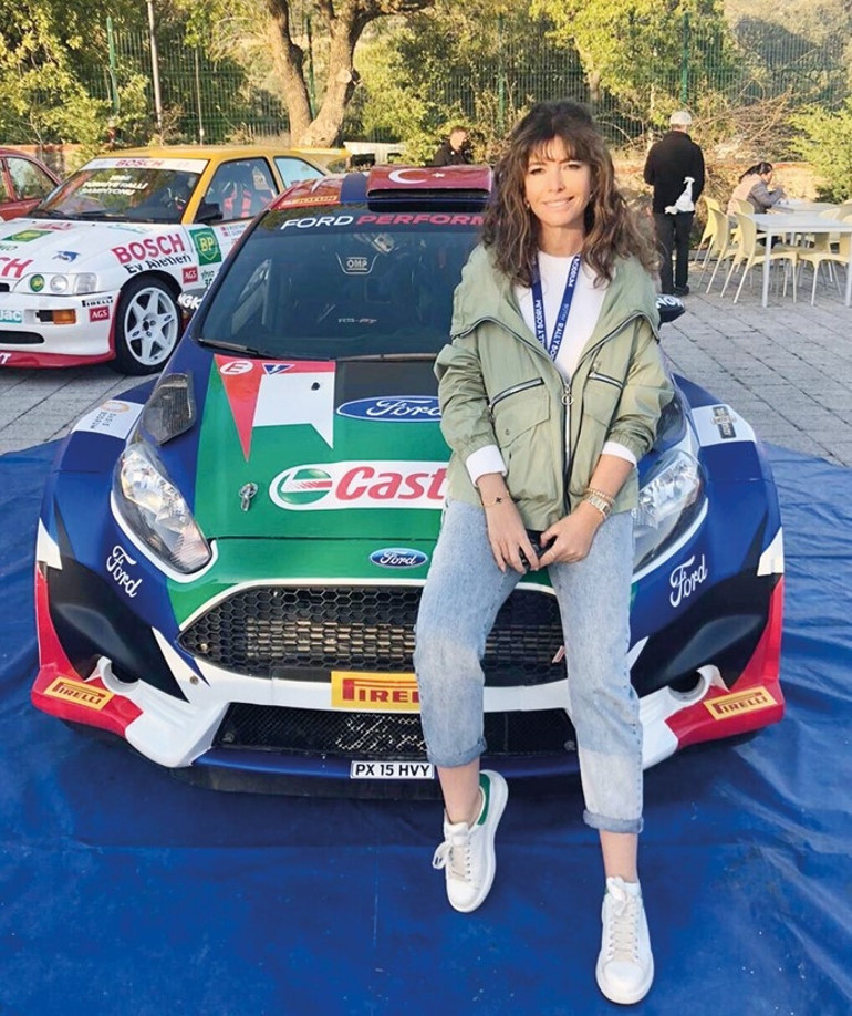 Özge Gürel İtalya yolcusu