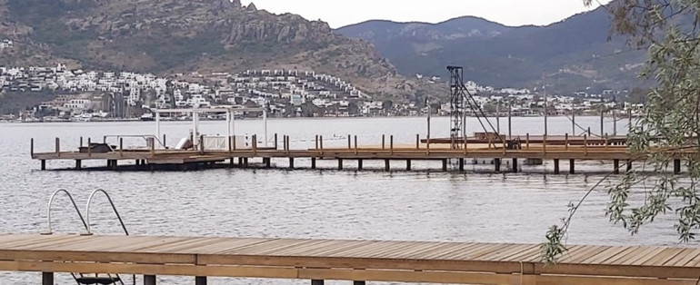 Yazlık evi beach club oldu