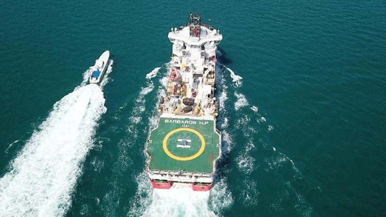 Barbaros Hayrettin Paşa, İstanbul Boğazından geçti