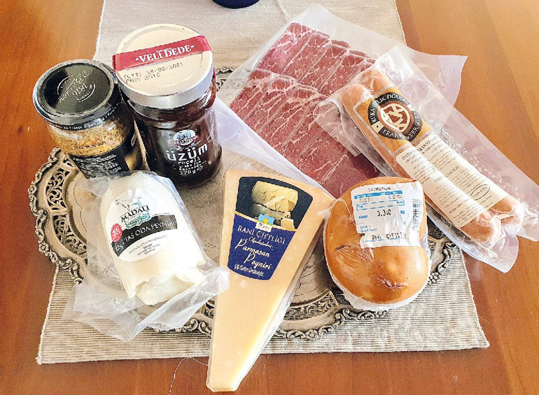 Nedensiz bir mutluluk