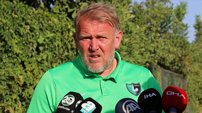 Süper Ligdeki son 2 sezonunda Denizlisporda 9 teknik adam görev yaptı