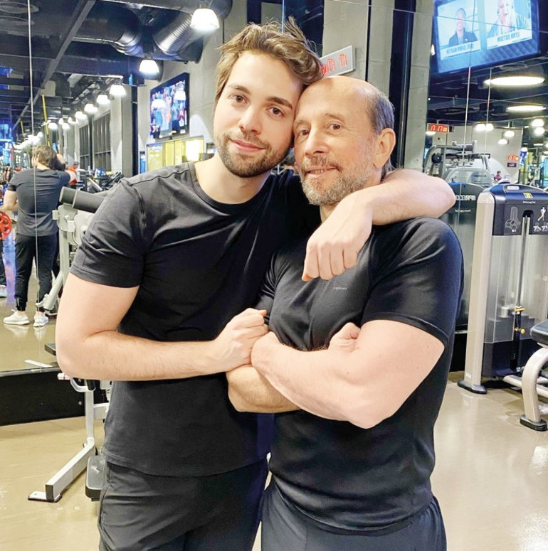 Ozan Tufan 12 milyona ev aldı Taşınmak için gün sayıyorlar...