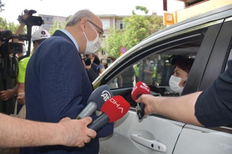 İzmir Valisi Valisi Yavuz Selim Köşgerden tam kapanma sözleri Vakalardaki son durum...