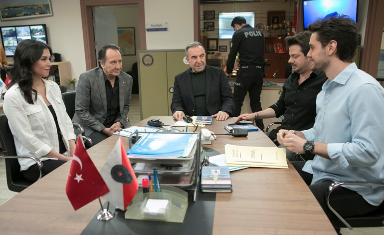 Zirvenin sahibi Arka Sokaklar