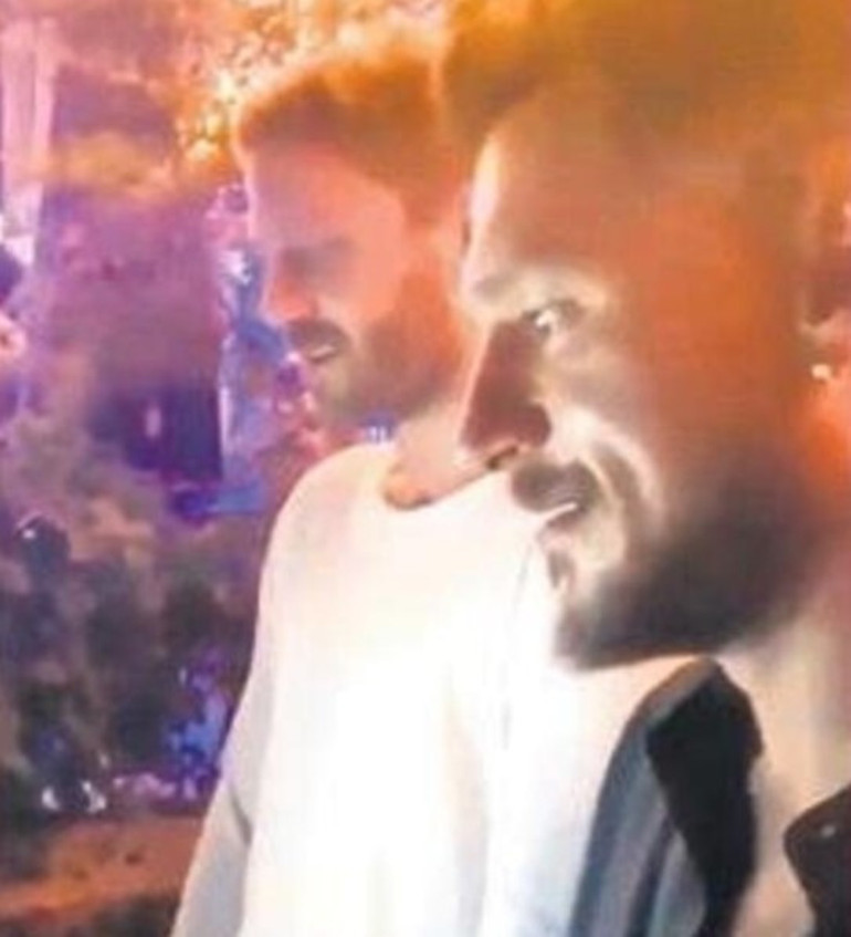 Uraz Kaygılaroğlu-Berrak Tüzünataç aşkı bitti İşte ayrılığın nedeni..