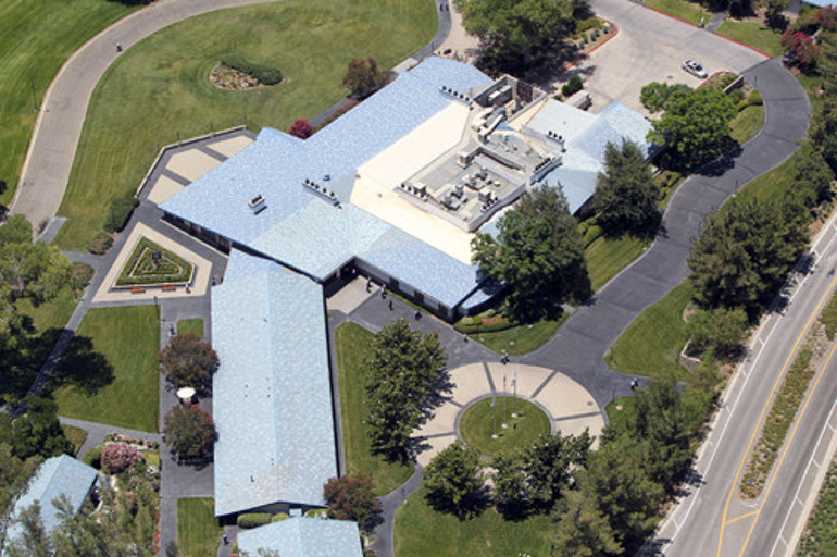 Uyandım ve bir baktım ki benimle sevişiyor: Ünlü oyuncuya ardı ardına taciz suçlamaları