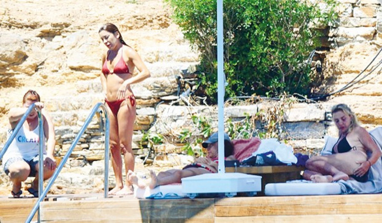 Aziz Yıldırım, Yalıkavak’taki evini kızlarına bıraktı