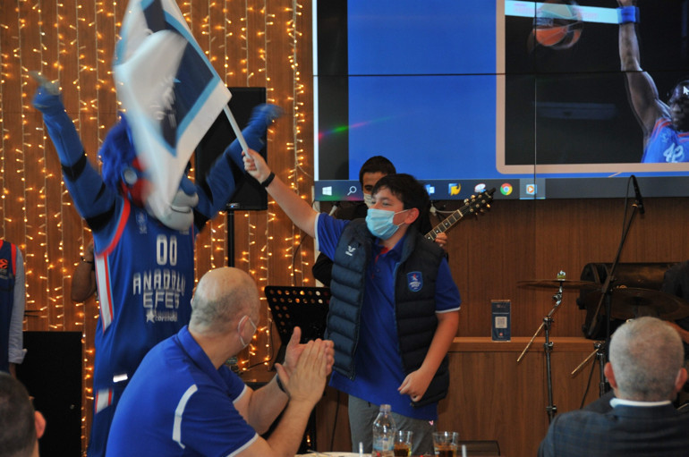 Anadolu Efes Başantrenörü Ergin Ataman: Ben kendi takımıma Vesely’yi alırdım...