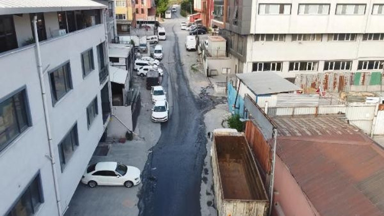 İstanbul Esenyurtu mavi su bastı İş yerleri çalışamaz hale geldi, sokak köpekleri öldü