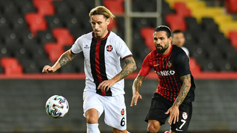 Son dakika transfer haberi: Fenerbahçe Süper Ligden iki yıldızla anlaşmak üzere Borini ve Biglia...
