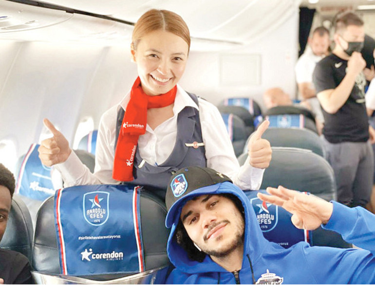 Anadolu Efes Başantrenörü Ergin Ataman: Kupa ile ilk Aydın Ağabeye gideceğim