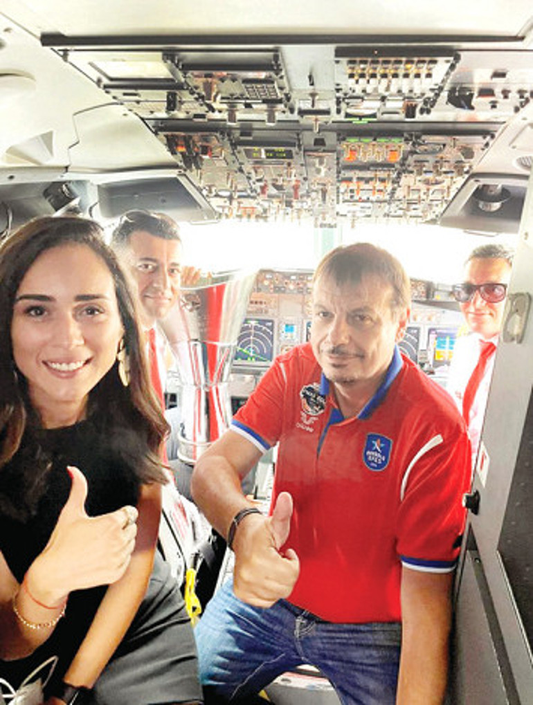 Anadolu Efes Başantrenörü Ergin Ataman: Kupa ile ilk Aydın Ağabeye gideceğim