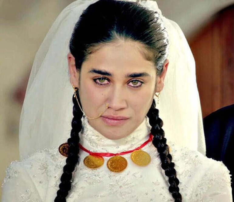 80 yaşındaki Amerikalı ile evliliği çok konuşulmuştu... Meltem Miraloğlu ticarete atıldı