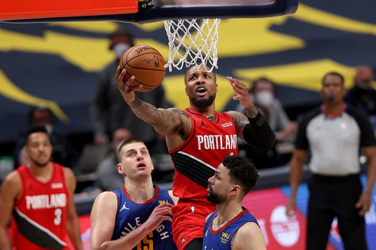 NBAde Gecenin Sonuçları: Son şampiyon Lakers elenmenin eşiğinde LeBron maç bitmeden sahayı terk etti...