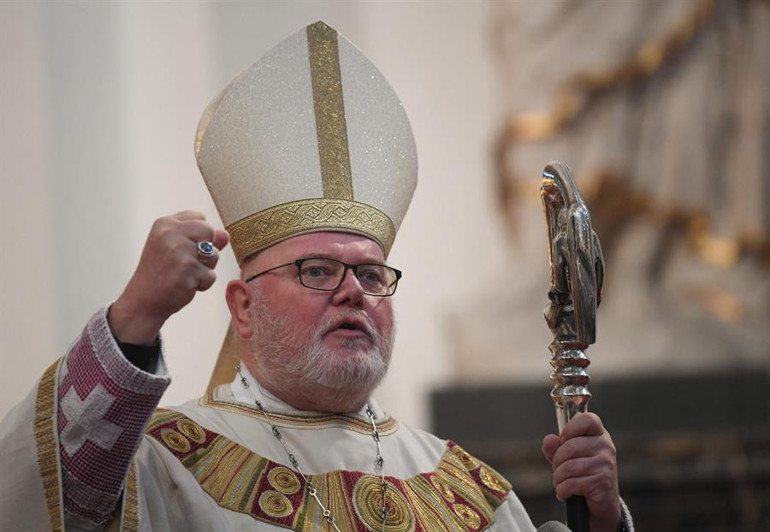 Katolik kilisesinde deprem Alman kardinal cinsel istismar skandalları nedeniyle istifa etti