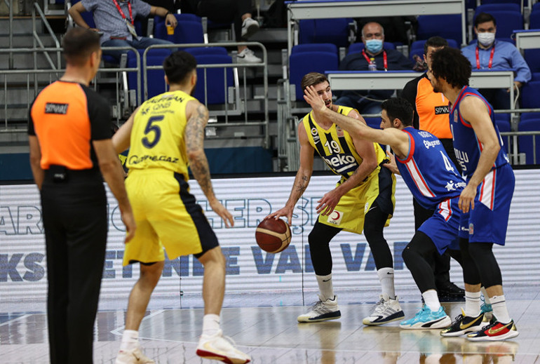 Son Dakika: Fenerbahçe Bekoyu deviren Anadolu Efes, Basketbol Süper Liginde şampiyon oldu