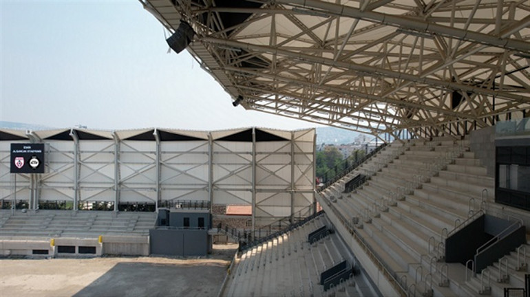 İzmir Alsancak Stadyumu yeni sezonda kapılarını açmaya hazırlanıyor