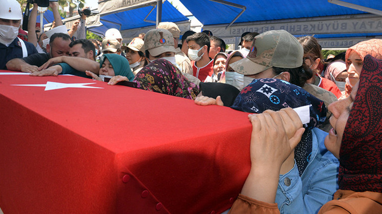 Şehit Uzman Çavuş Adil Yılmaz son yolculuğuna uğurlandı