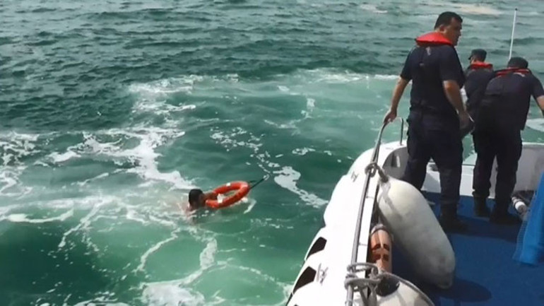 Marmara Denizinde müsilaj istilasındaki sularda can pazarı