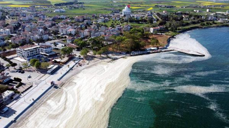 Müsilaj kâbusu sürüyor Marmara Denizinde yüzülebilir mi Bu soruya en net yanıt...