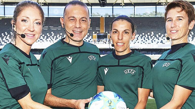 İtalya - Türkiye maçı tarihe geçecek Kadın hakem Stephanie Frappart ilk kez...