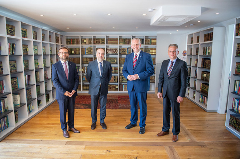 ‘İslam Koleji projesine katılmadık, çünkü...