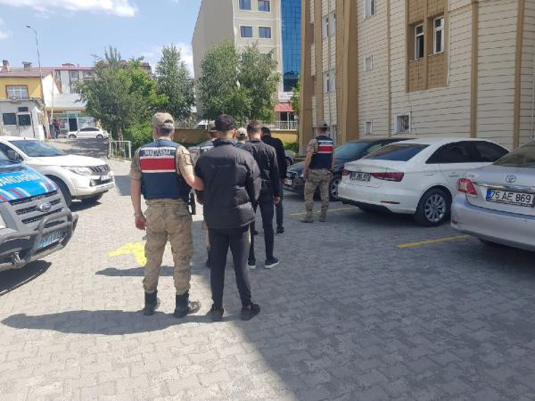 Bisikletle Türkiye turuna çıkan İsviçreli turistler büyük şok yaşadı