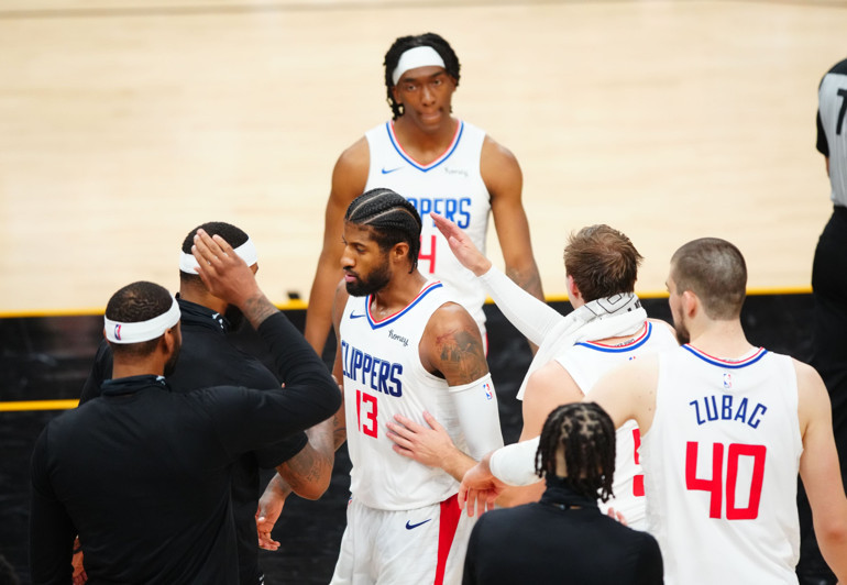 NBAde Suns - Clippers maçında inanılmaz son Paul George iki faul kaçırdı, 0.9 saniye kala maç döndü