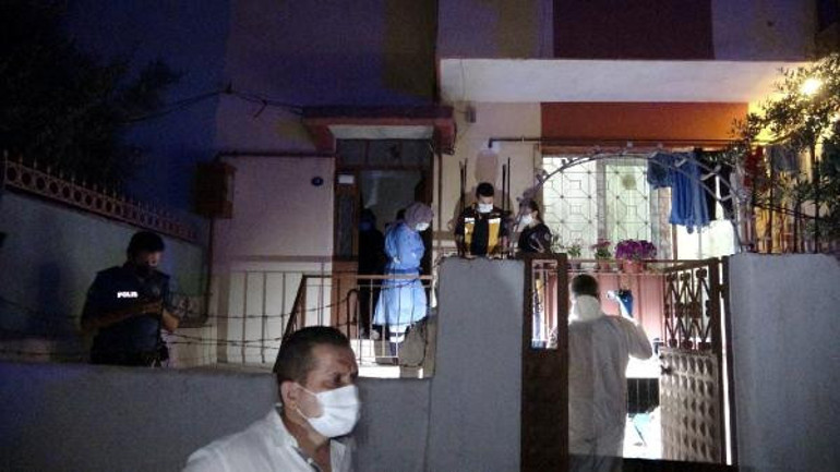 İzmirde kan donduran olay Annesini öldürüp çuval içinde balkona koydu