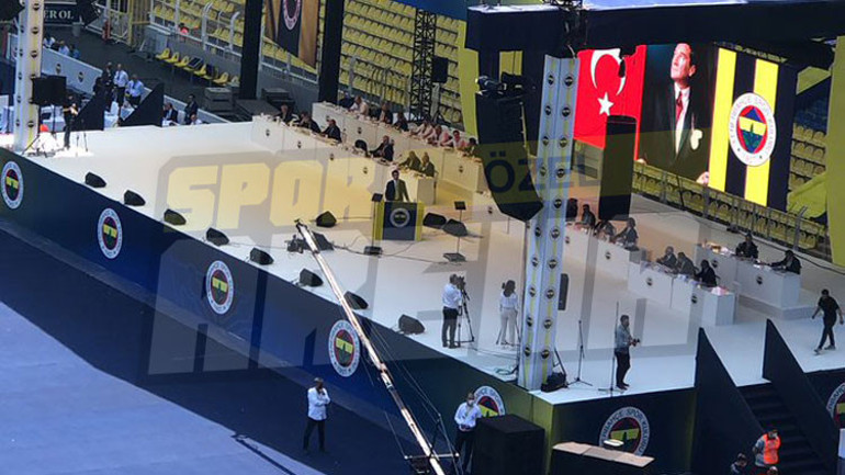 Son Dakika: Fenerbahçede kongre günü  Ali Koç tek aday... Aziz Yıldırım için ihraç istemi...
