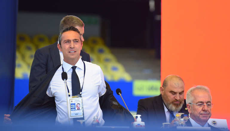 Son Dakika: Fenerbahçede Ali Koç ve yönetimi ibra edildi