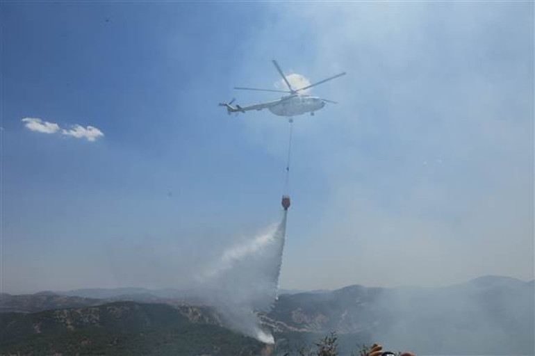 Bingölde 2 gün önce ormanlık alanda çıkan yangın sürüyor