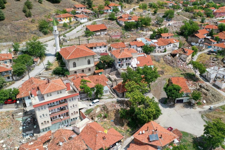 Doğduğu eve vefa dokunuşu