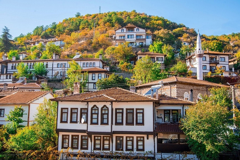 İstanbul’a yakın uzun hafta sonu tatili adresleri... 4 saat uzaklıkta, cep yakmayan 8 öneri...