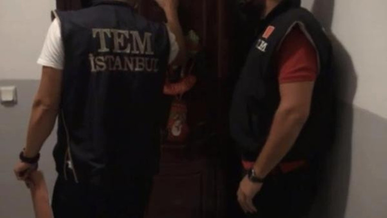 Son dakika... İstanbulda 23 hücre evine operasyon: Firari 19 şüpheli gözaltına alındı