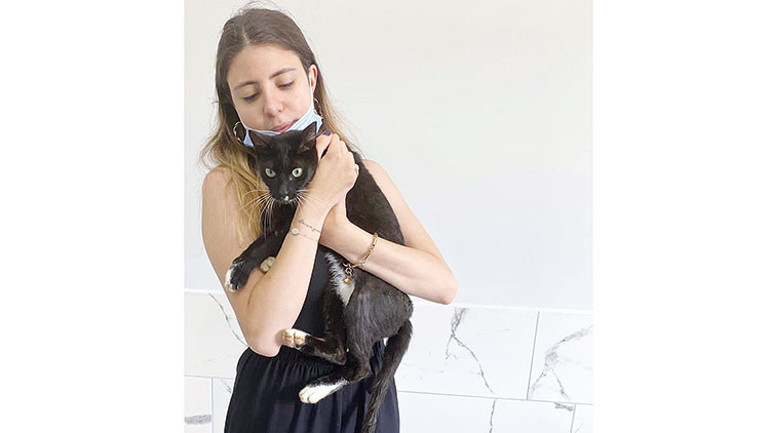 Aramıza giren kara kedi için ilgili herkese teşekkür ilanı