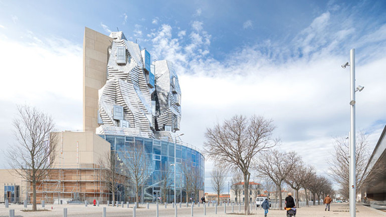 Aramıza giren kara kedi için ilgili herkese teşekkür ilanı