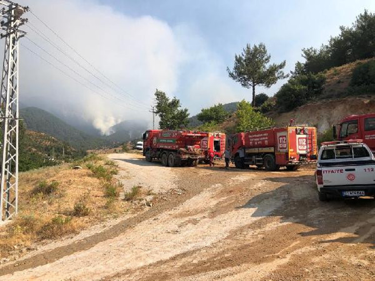 Son dakika... Hatayın Hassa ilçesindeki yangın iki gündür devam ediyor