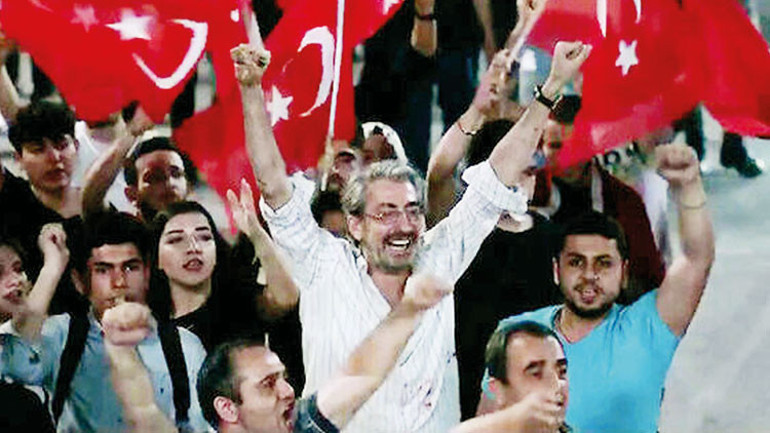 Sanal âlemde iki devre...